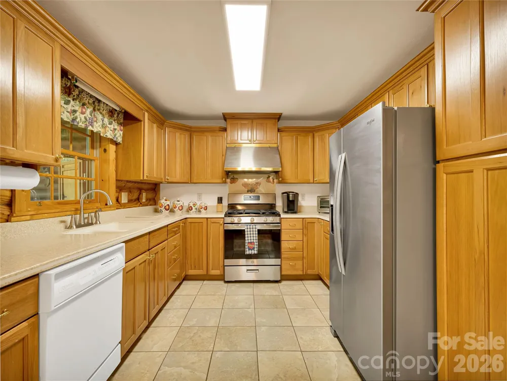212 Glen Echo Circle Saluda, NC 28773