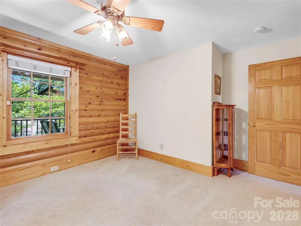 212 Glen Echo Circle Saluda, NC 28773