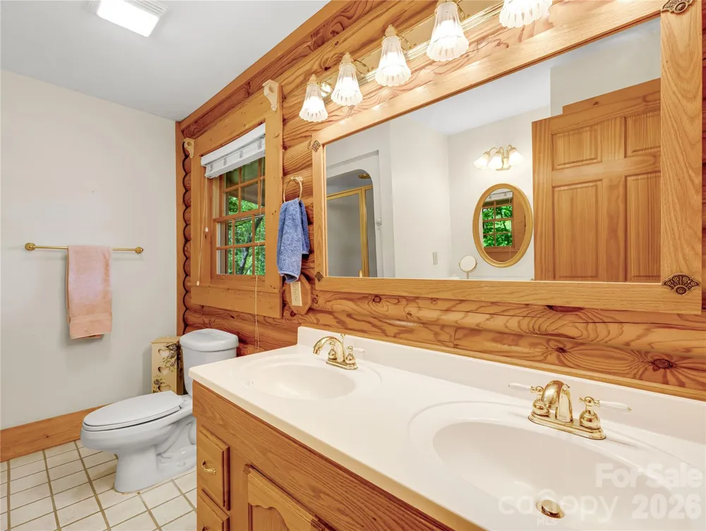 212 Glen Echo Circle Saluda, NC 28773