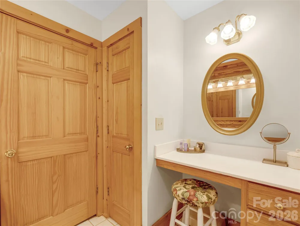 212 Glen Echo Circle Saluda, NC 28773