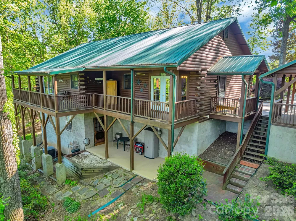 212 Glen Echo Circle Saluda, NC 28773