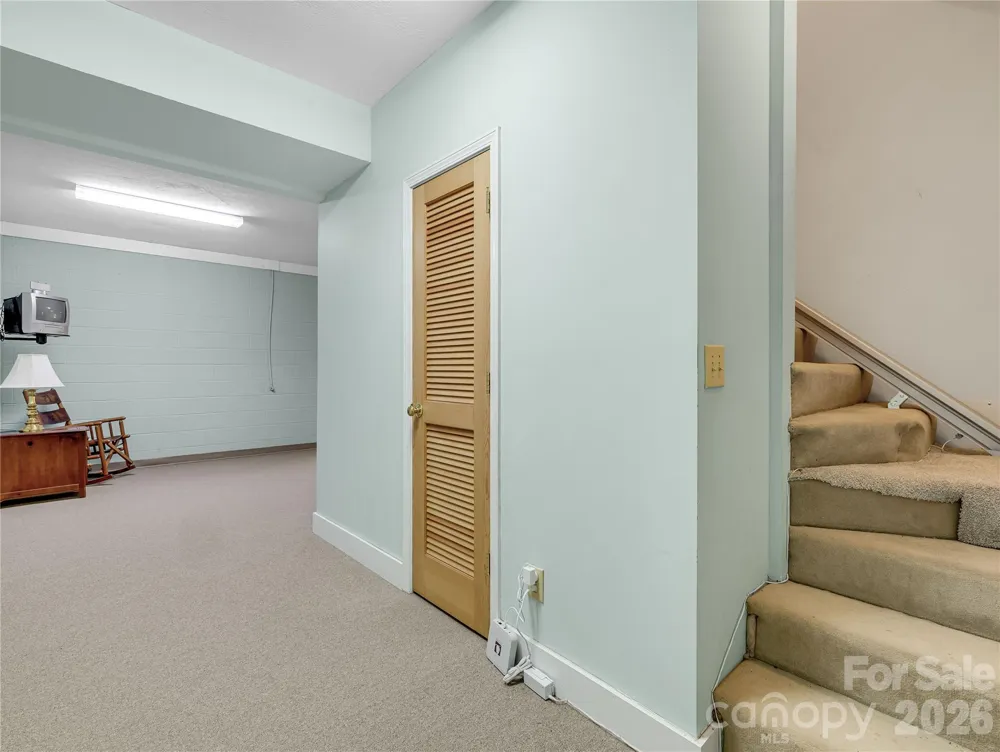 212 Glen Echo Circle Saluda, NC 28773