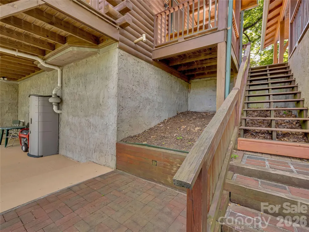 212 Glen Echo Circle Saluda, NC 28773