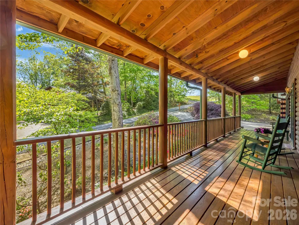 212 Glen Echo Circle Saluda, NC 28773