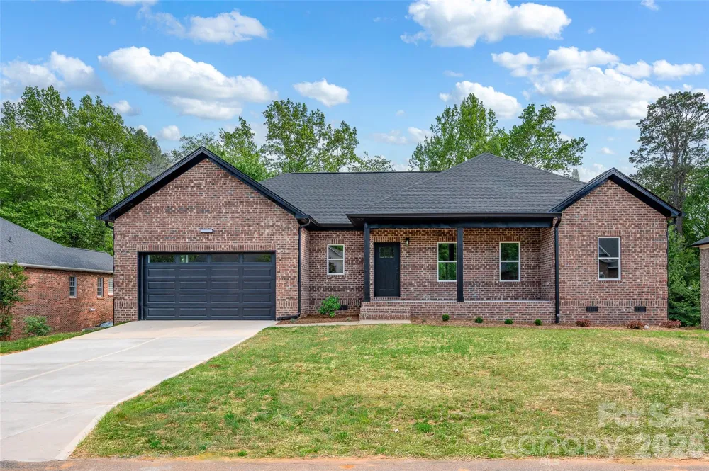906 4th Street NE Conover, NC 28613