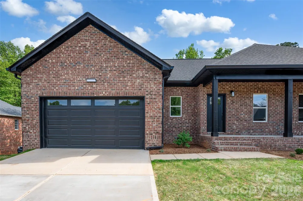 906 4th Street NE Conover, NC 28613