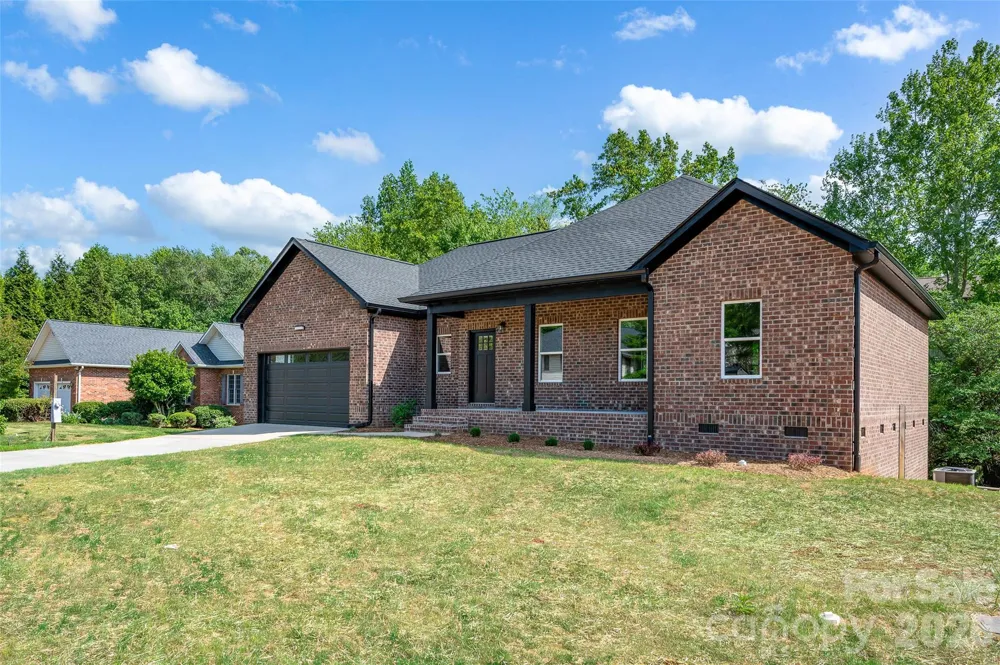906 4th Street NE Conover, NC 28613