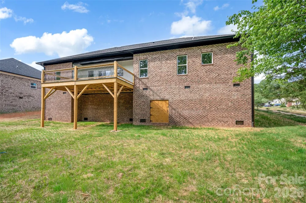 906 4th Street NE Conover, NC 28613