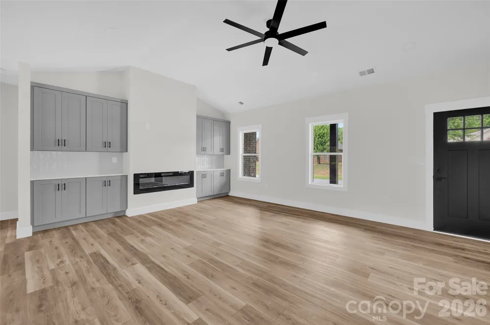 906 4th Street NE Conover, NC 28613