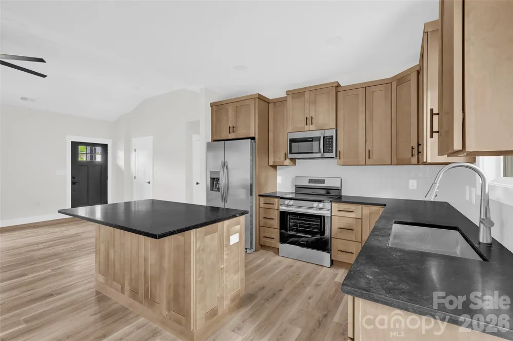 906 4th Street NE Conover, NC 28613