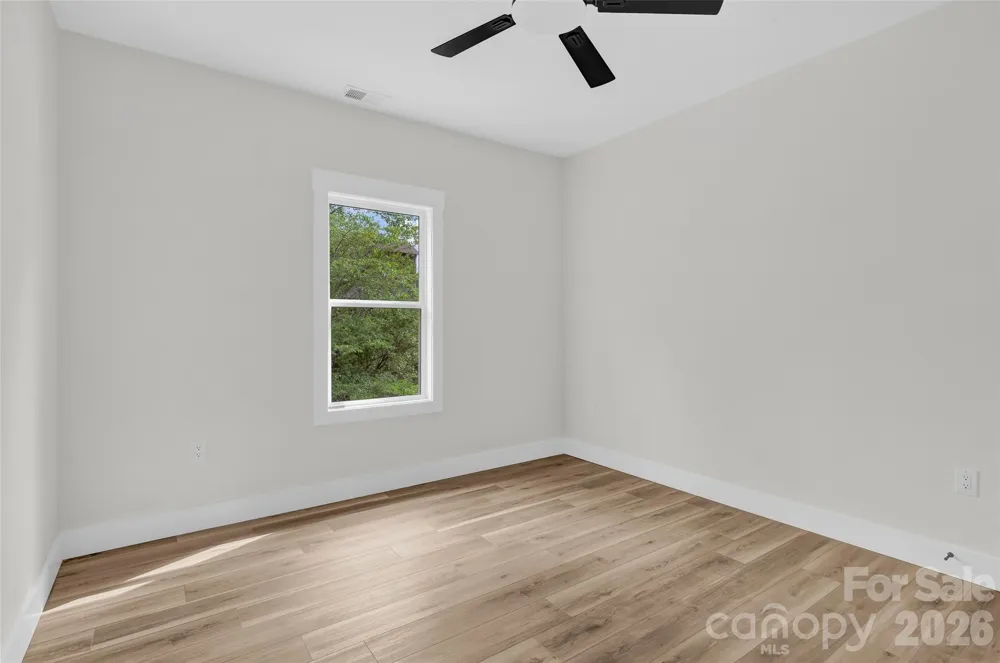 906 4th Street NE Conover, NC 28613