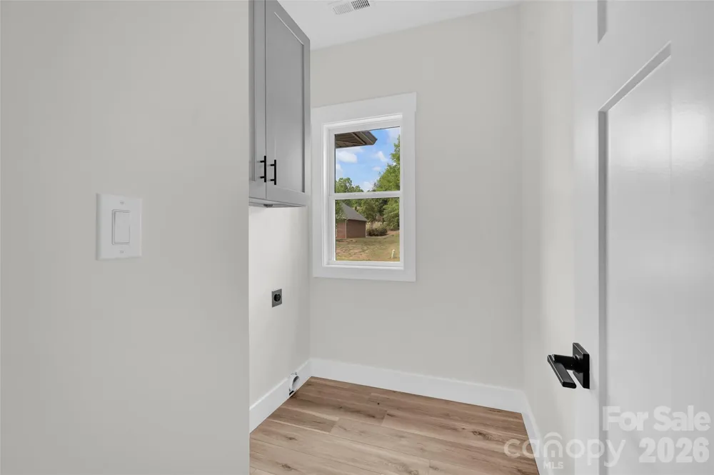 906 4th Street NE Conover, NC 28613