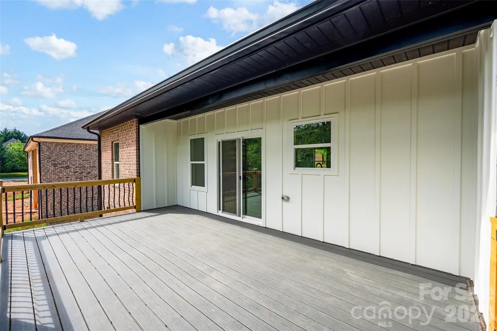 906 4th Street NE Conover, NC 28613
