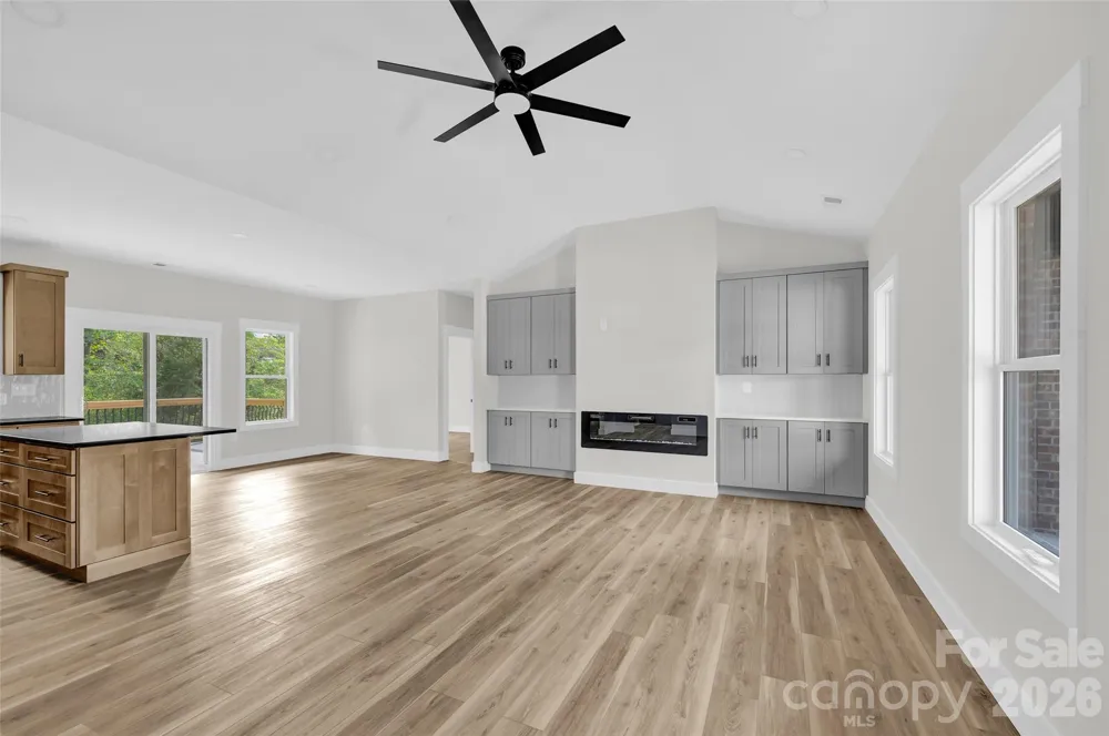 906 4th Street NE Conover, NC 28613
