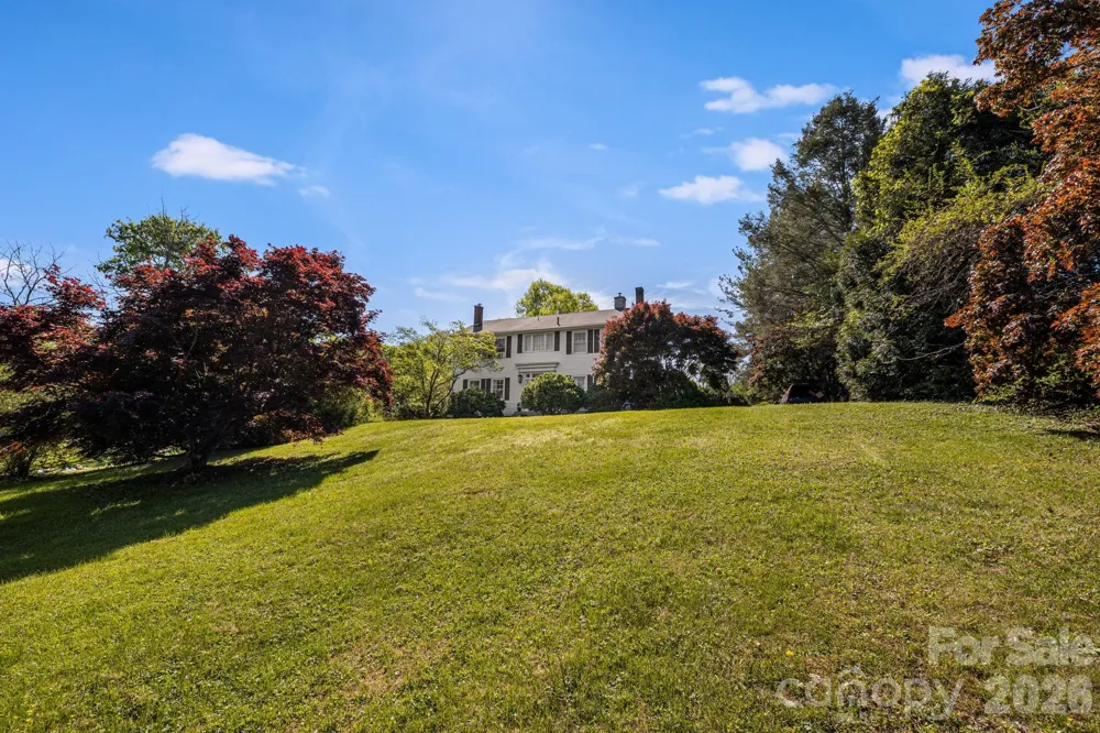 29 Walnut Street Hot Springs, NC 28743