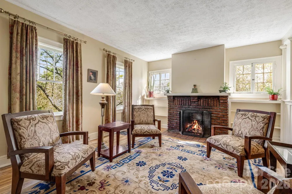 29 Walnut Street Hot Springs, NC 28743