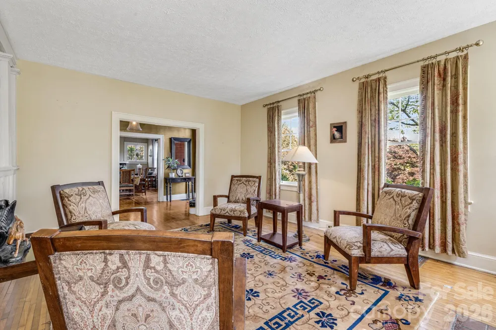 29 Walnut Street Hot Springs, NC 28743