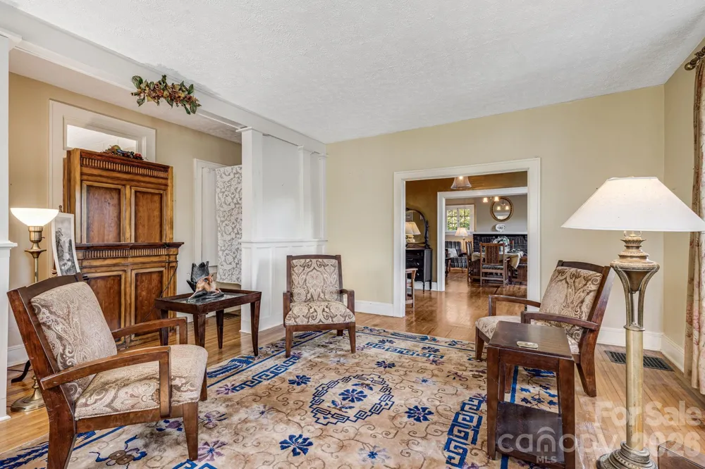29 Walnut Street Hot Springs, NC 28743