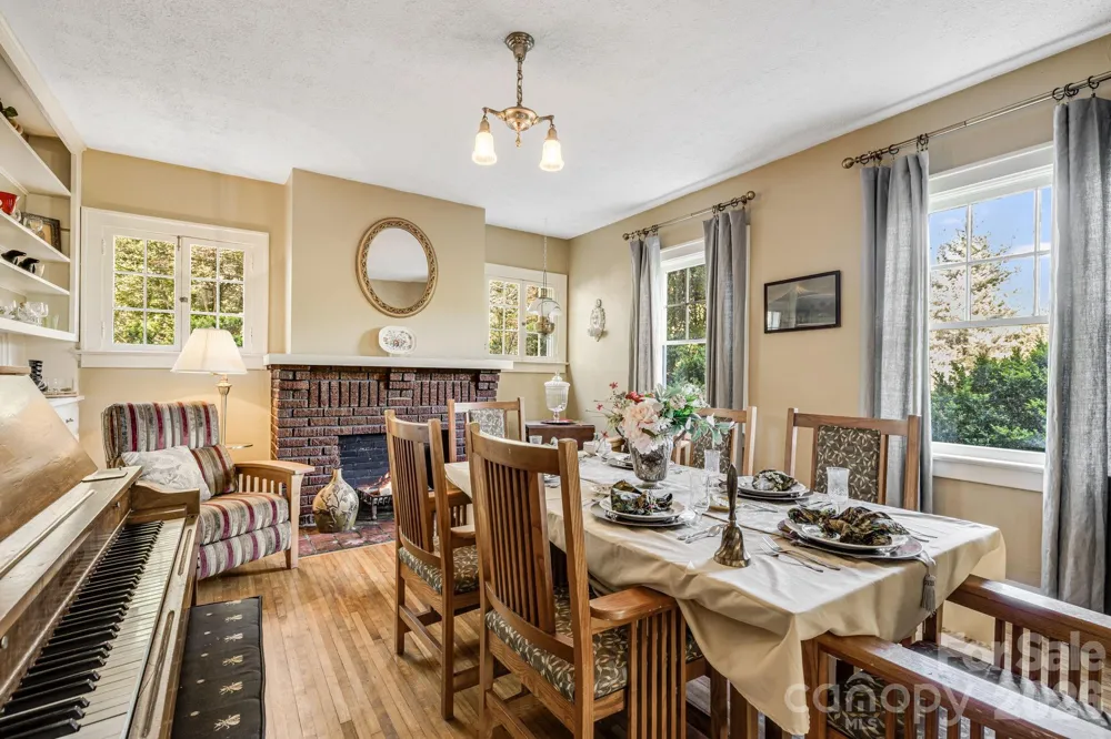 29 Walnut Street Hot Springs, NC 28743
