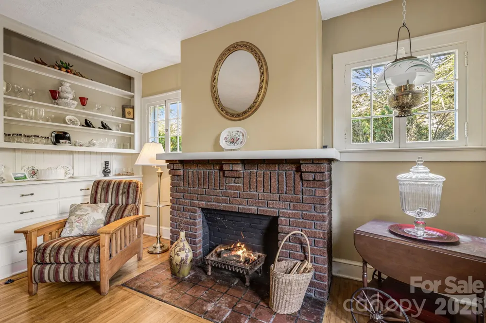 29 Walnut Street Hot Springs, NC 28743