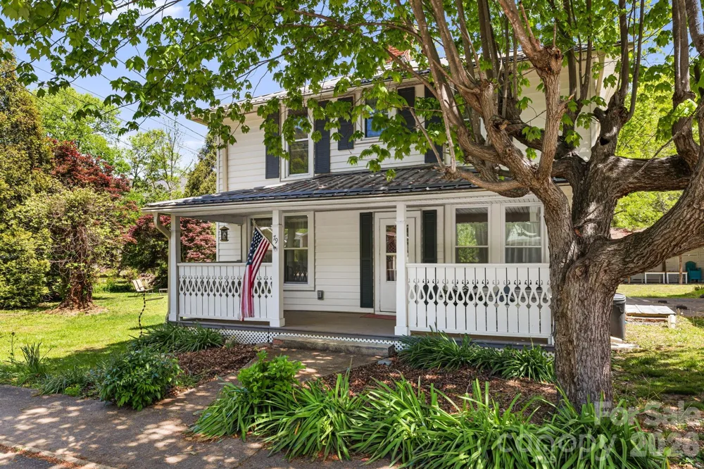 79 Walnut Street Hot Springs, NC 28743