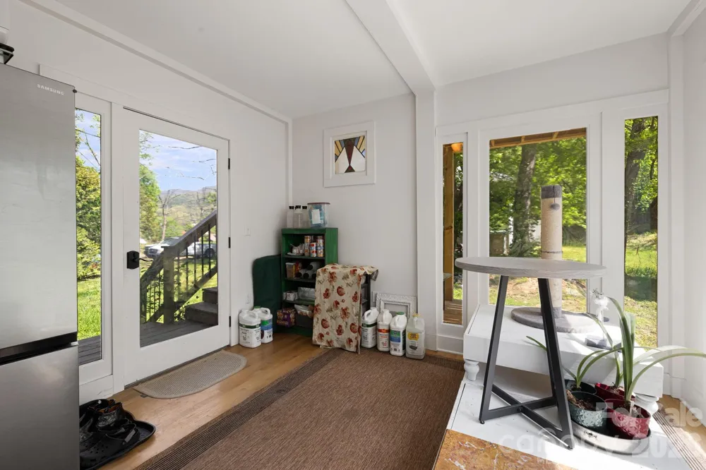 79 Walnut Street Hot Springs, NC 28743