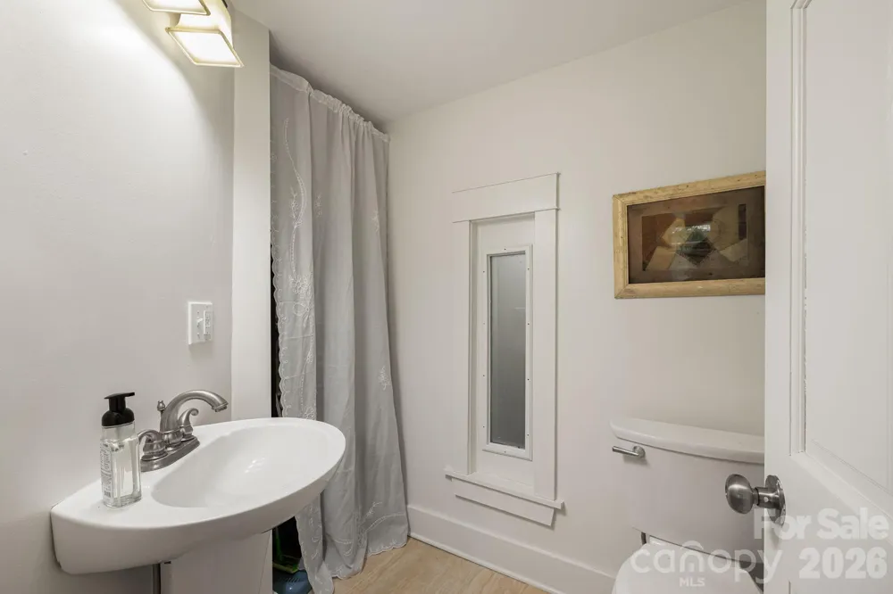 79 Walnut Street Hot Springs, NC 28743