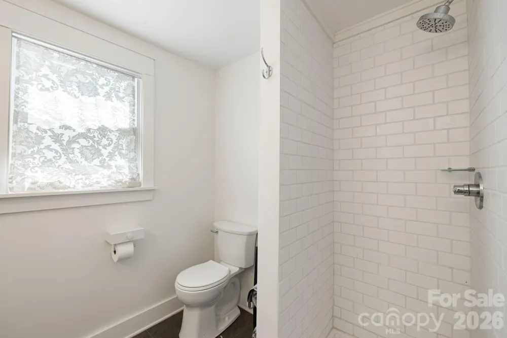 79 Walnut Street Hot Springs, NC 28743