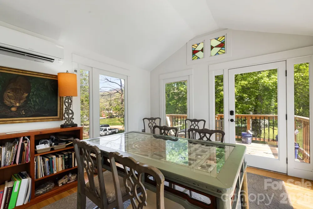 79 Walnut Street Hot Springs, NC 28743