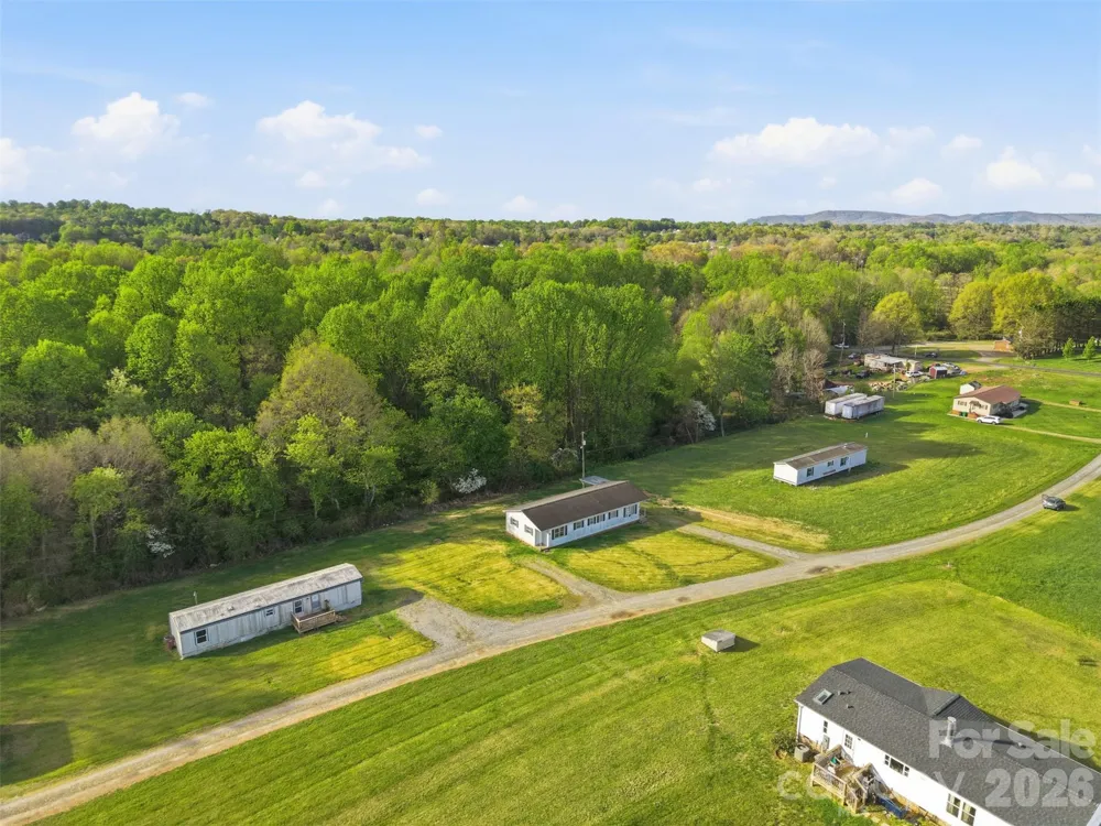 114/116/137/154 Harrington Place Drive Taylorsville, NC 28681