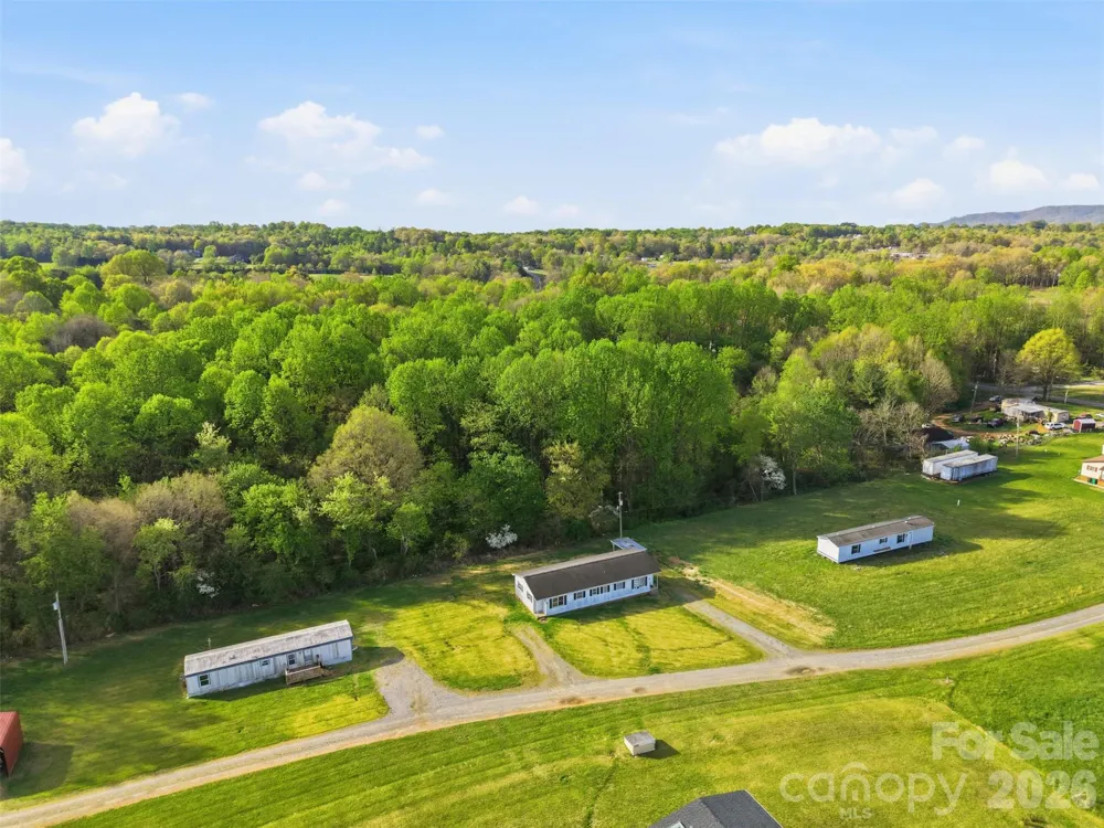 114/116/137/154 Harrington Place Drive Taylorsville, NC 28681