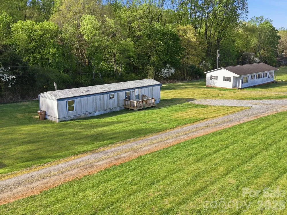 114/116/137/154 Harrington Place Drive Taylorsville, NC 28681