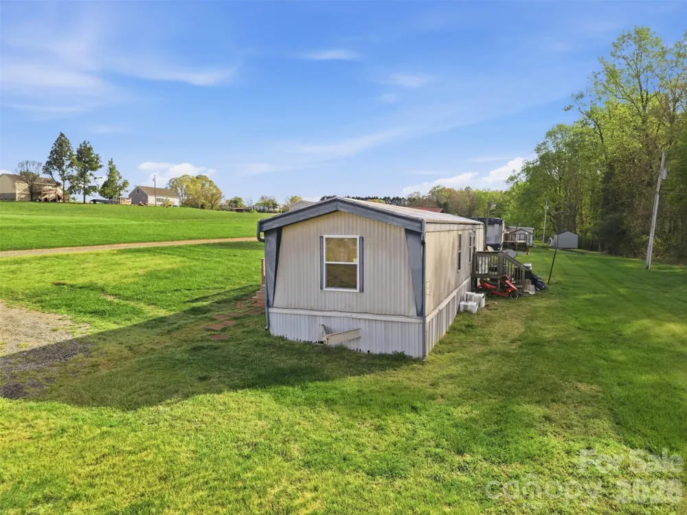 114/116/137/154 Harrington Place Drive Taylorsville, NC 28681