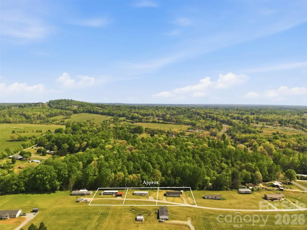 114/116/137/154 Harrington Place Drive Taylorsville, NC 28681