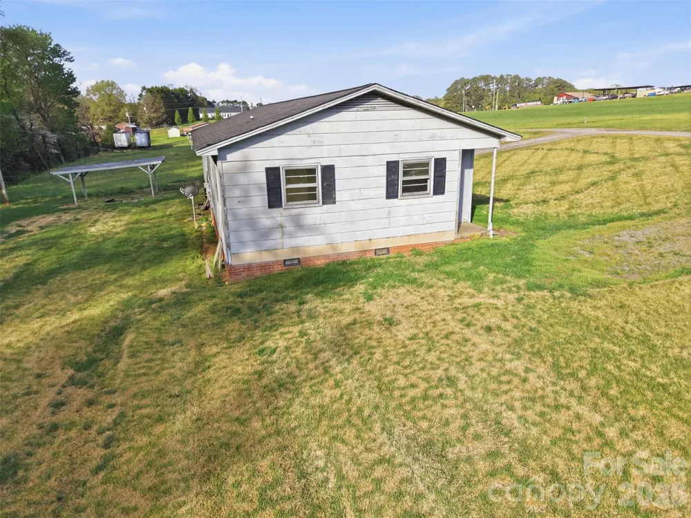 114/116/137/154 Harrington Place Drive Taylorsville, NC 28681