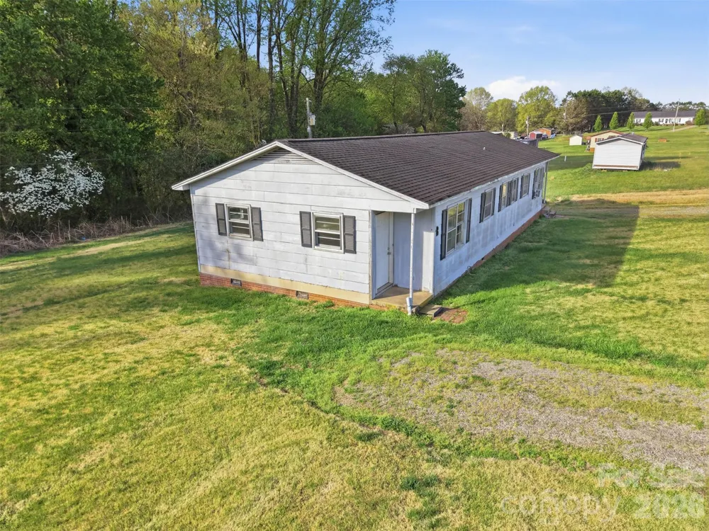 114/116/137/154 Harrington Place Drive Taylorsville, NC 28681