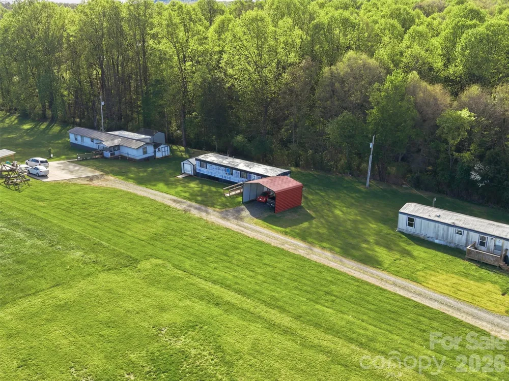 114/116/137/154 Harrington Place Drive Taylorsville, NC 28681