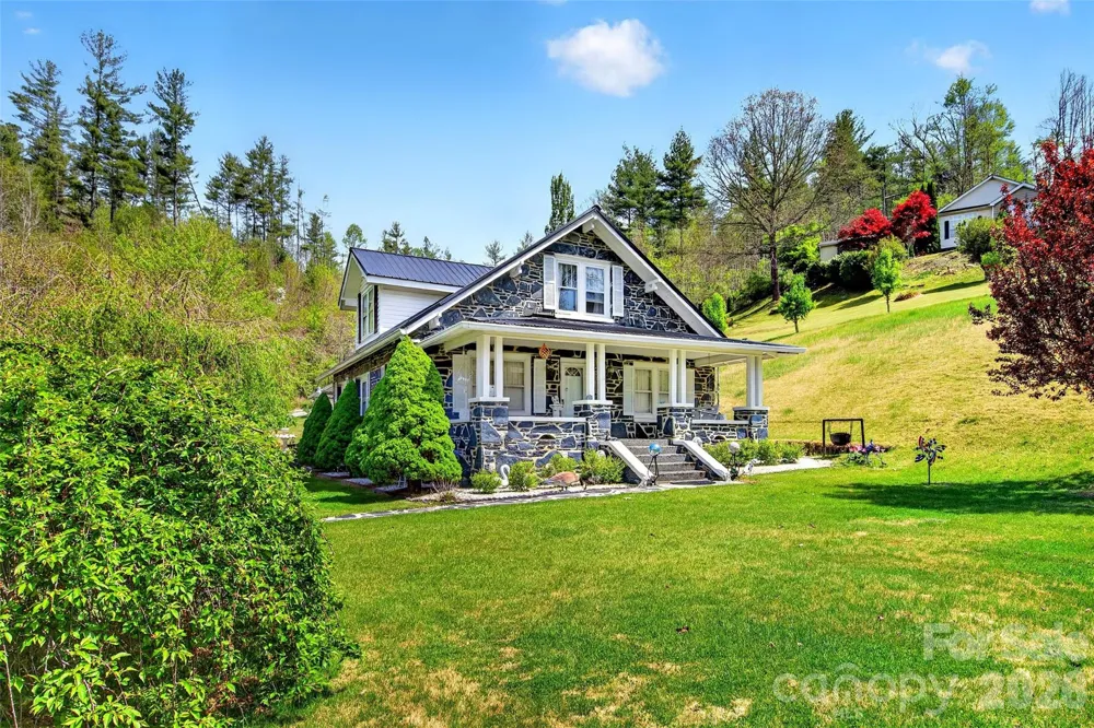 6507 S 226 Highway Spruce Pine, NC 28777