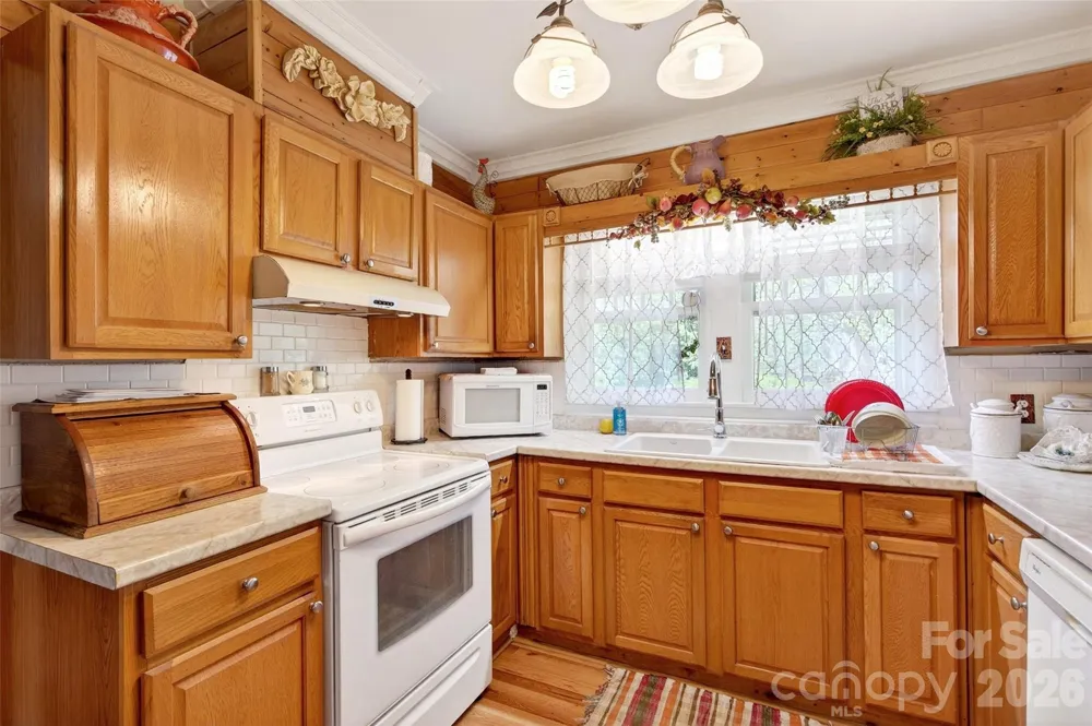 6507 S 226 Highway Spruce Pine, NC 28777