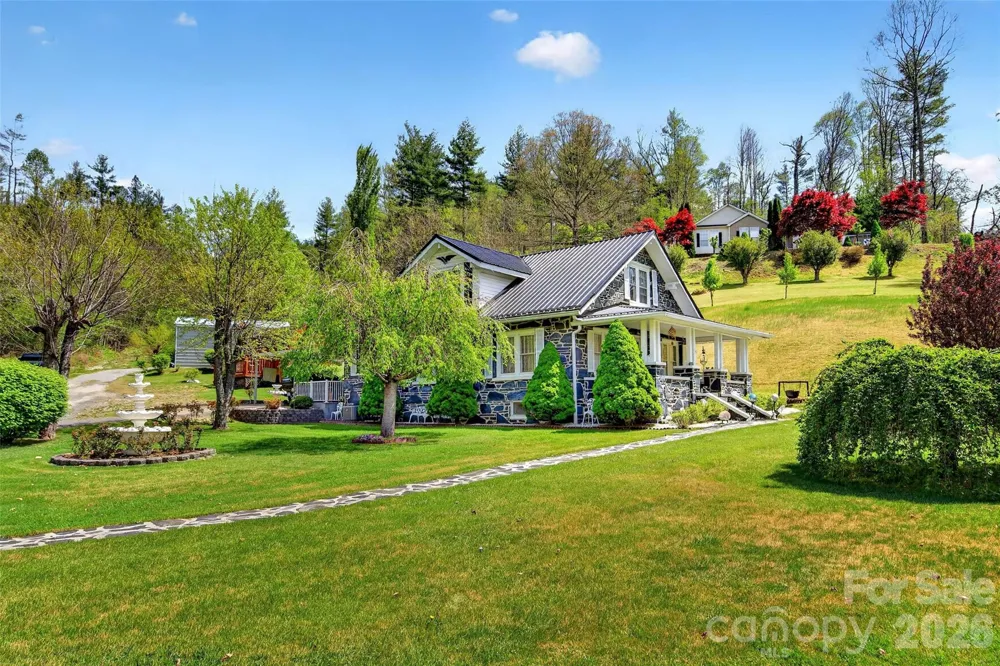 6507 S 226 Highway Spruce Pine, NC 28777
