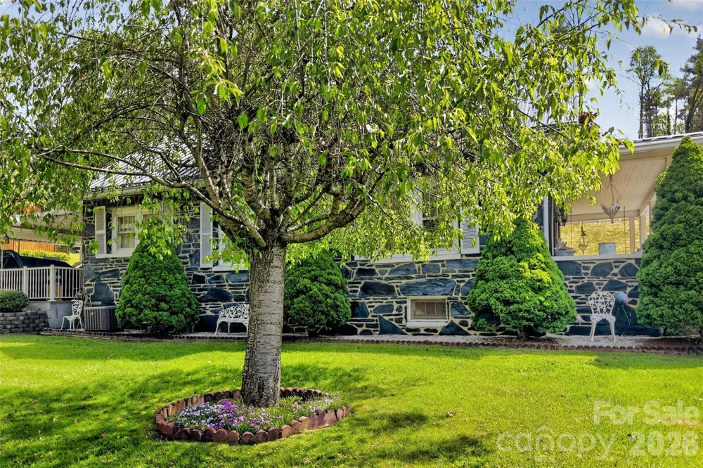 6507 S 226 Highway Spruce Pine, NC 28777