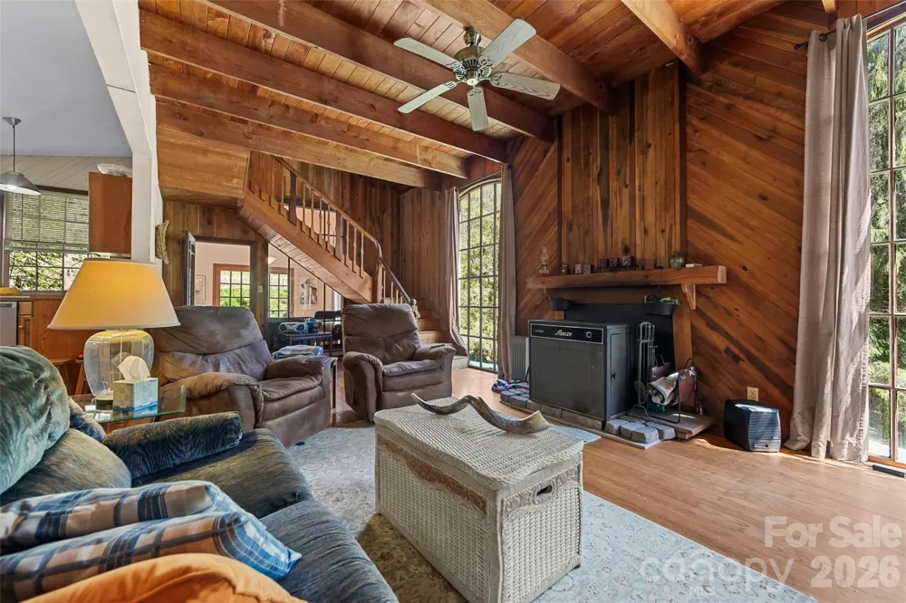 1717 Howard Moore Road Hot Springs, NC 28743