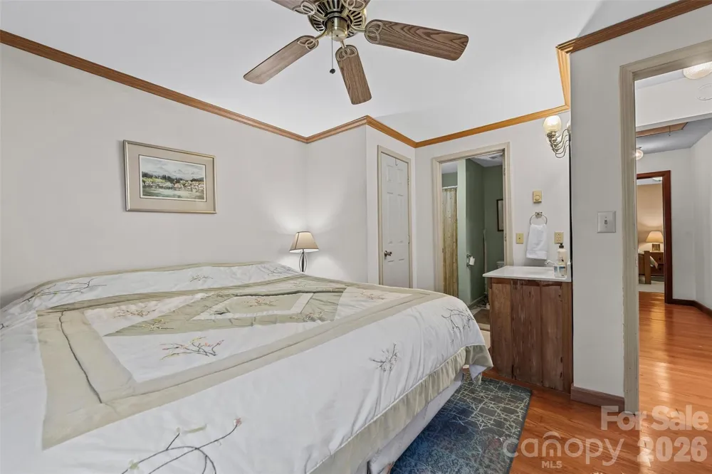 1717 Howard Moore Road Hot Springs, NC 28743