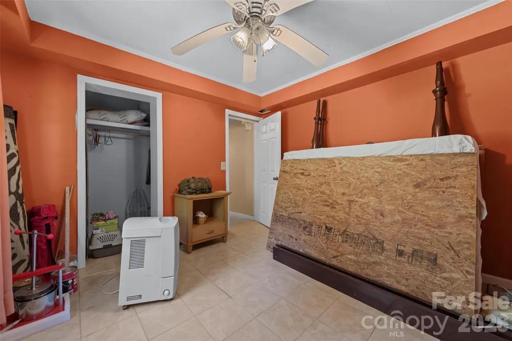 1717 Howard Moore Road Hot Springs, NC 28743