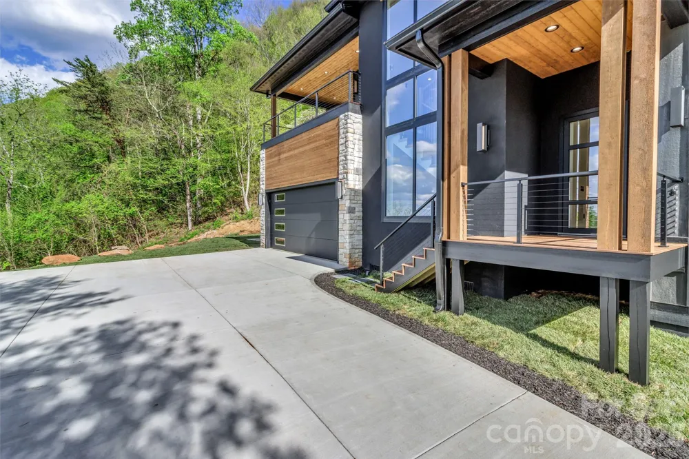 134 View Ridge Parkway Leicester, NC 28748