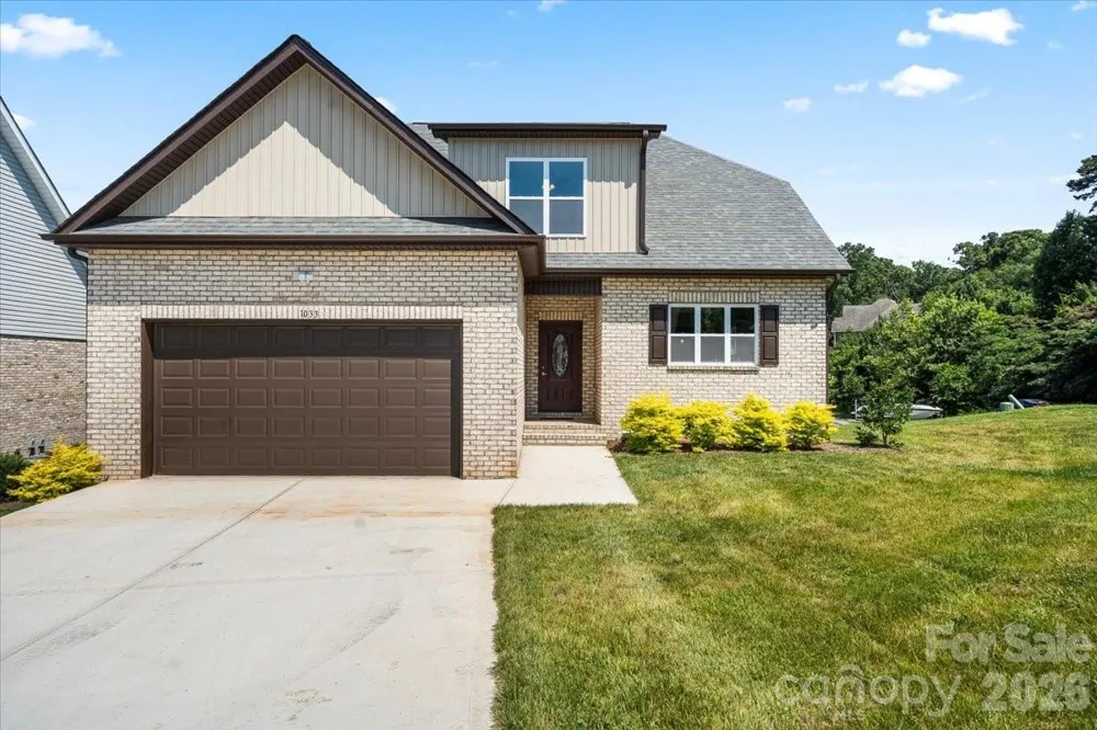1033 12th Avenue Drive NW Hickory, NC 28601