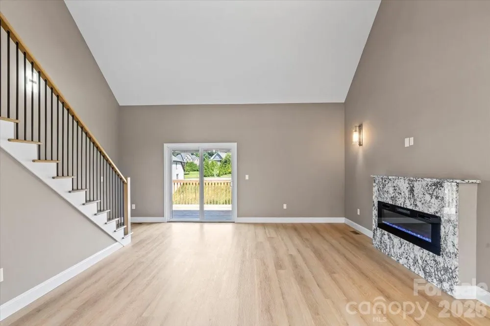 1033 12th Avenue Drive NW Hickory, NC 28601