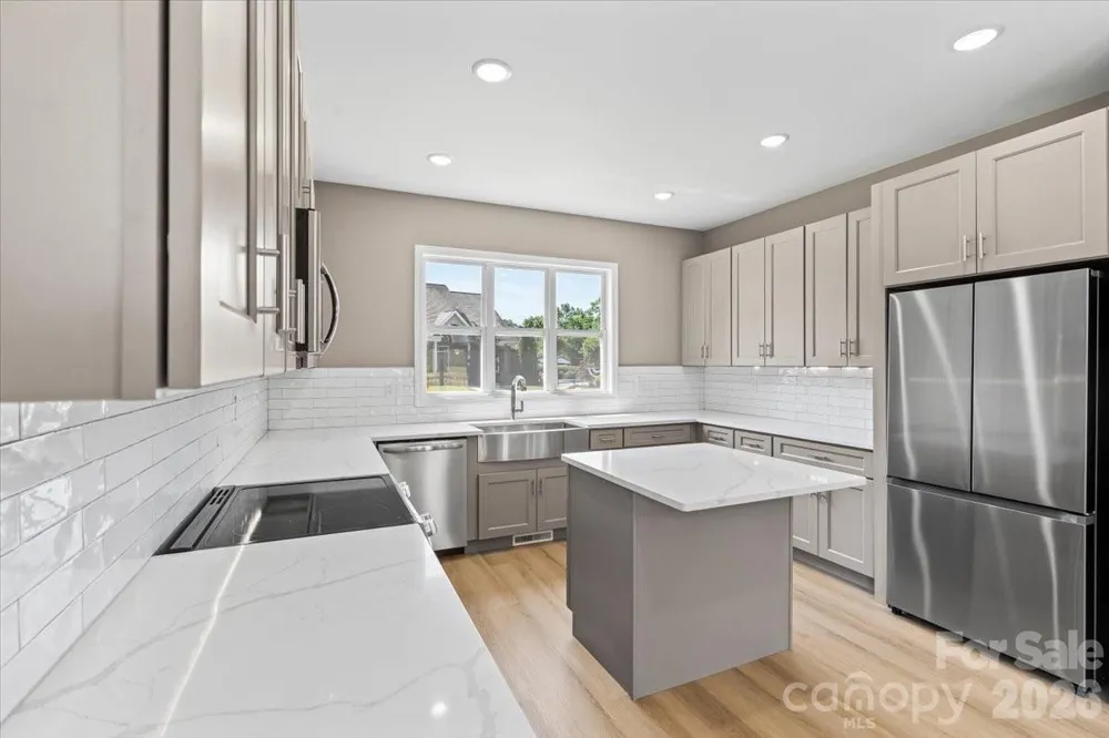 1033 12th Avenue Drive NW Hickory, NC 28601