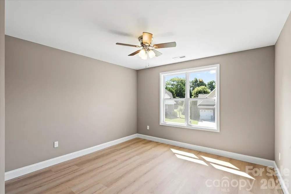 1033 12th Avenue Drive NW Hickory, NC 28601