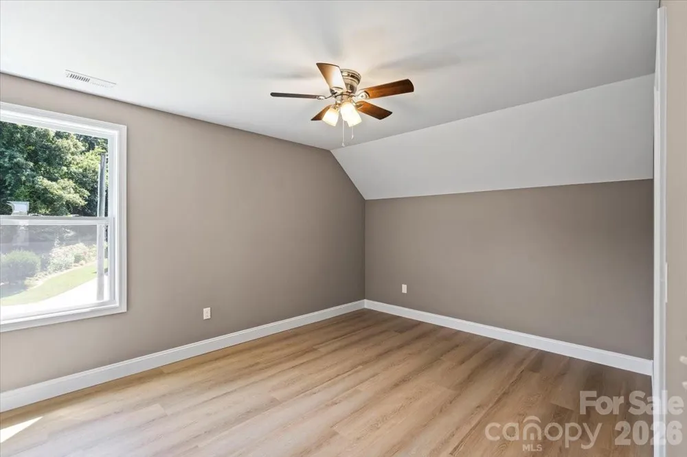 1033 12th Avenue Drive NW Hickory, NC 28601